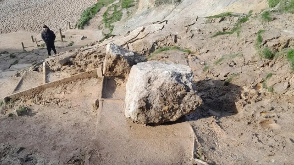 Boulder Alert at Durdle Door Beach