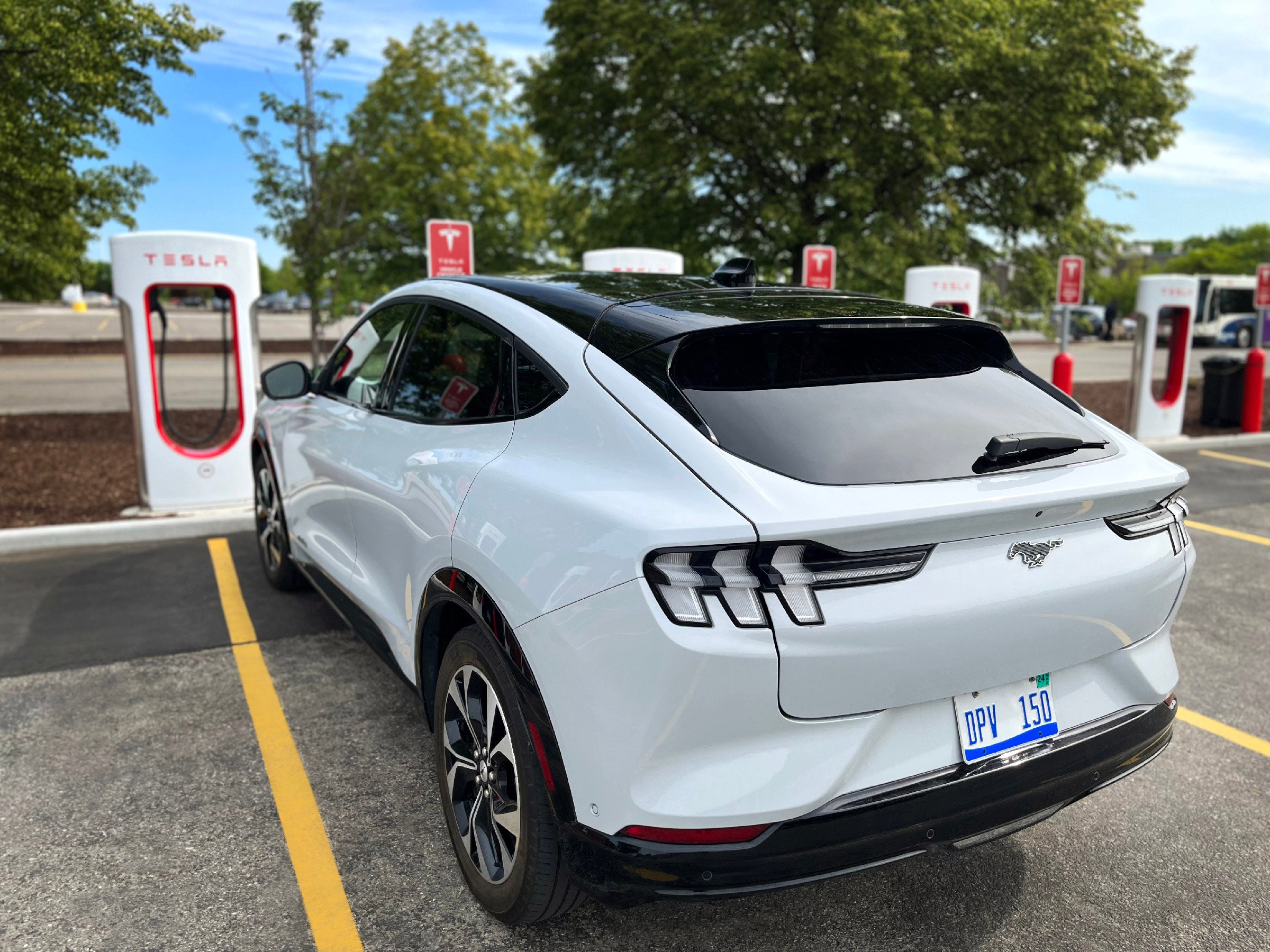 Cross-Brand Electric Charging Network by 2024