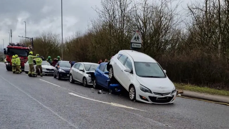 Five-Car Pile-Up Blocks Duel-Carriageway